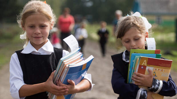 Либералов отучили от школьных учебников