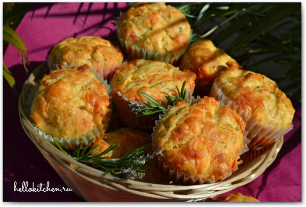 Маффины с ветчиной, сыром и пряными травами 00-