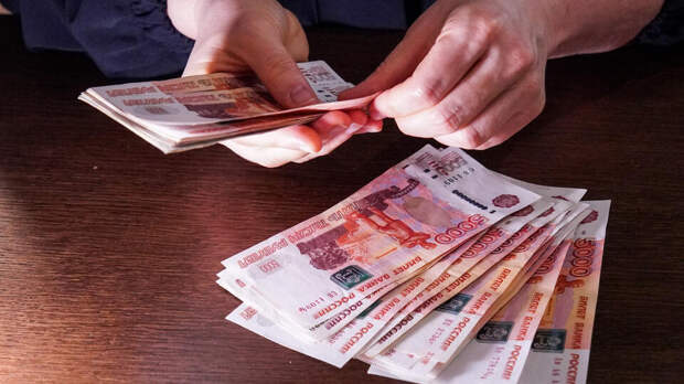 Мошенники обменяли москвичке 29 млн рублей на бумажки банка приколов