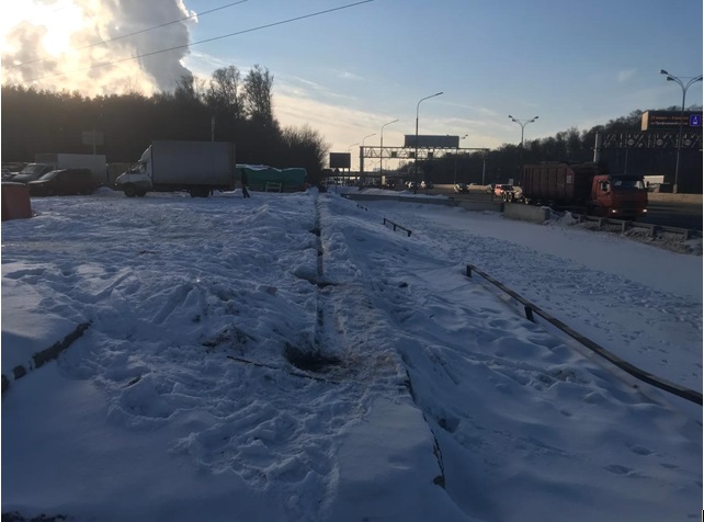 Незаконно установленное ограждение добровольно демонтировано в Дмитровском районе