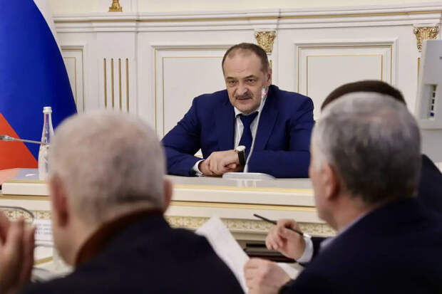 Меликов доложил Путину о подготовке Дагестана к новой волне непогоды