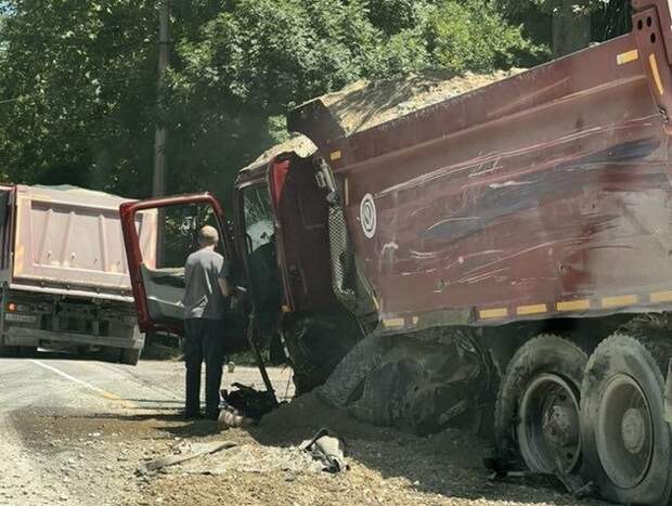 ДТП на трассе «Симферополь – Алушта»: у грузовика отказали тормоза