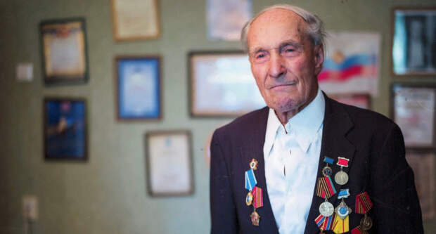«Я тогда думал, после победы как заживем!»: что пережил и о чем мечтает 96-летний ветеран Дмитрий Яренко