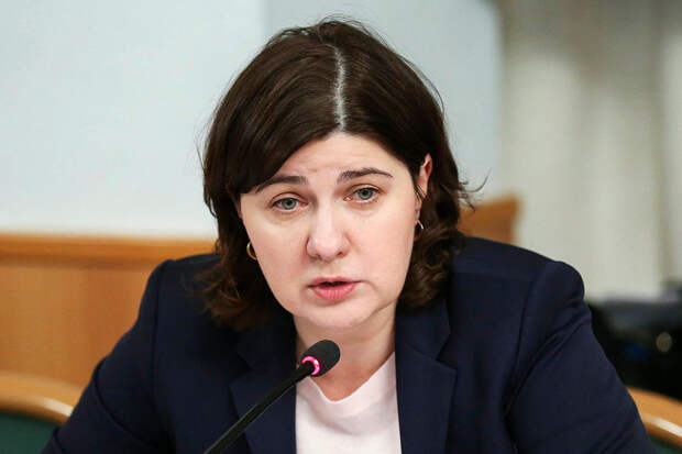 Обвиняемая в краже 40 млн рублей чиновница Минобрнауки отказалась признать вину