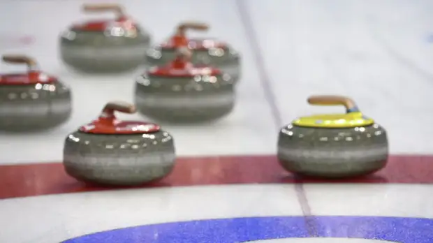 Москалёва и Ерёмин в миксте обыграли венгерских кёрлингистов на ЧМ в Шотландии