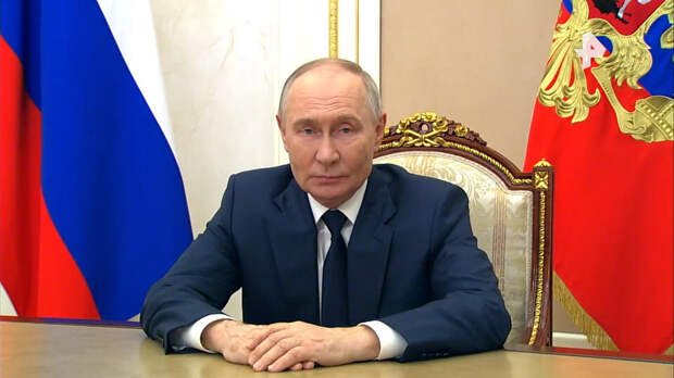 Путин поздравил спасателей с профессиональным праздником