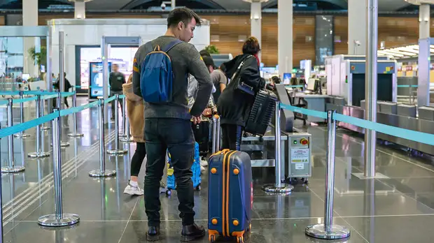 «Отслеживаем ситуацию»: в Турции и Танзании после ограничения авиасообщения находятся около 45 тысяч туристов из России