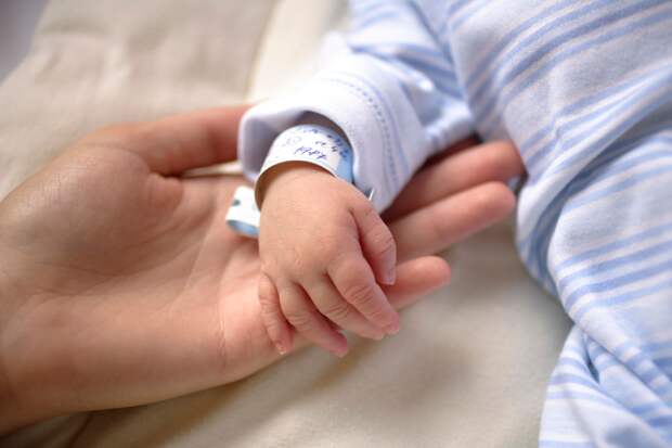 «Один случай на 200 млн»: подборка уникальных родов в России