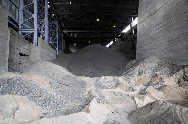 Строительный кризис ударил по крупнейшему в России производителю цемента