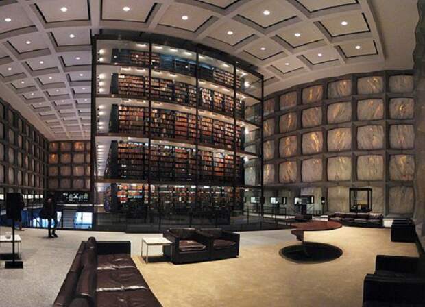 Выставочные залы библиотеки Луи Нюсера в Ницце (Франция)