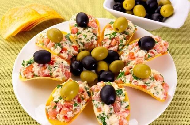 Картинки по запросу Закуска на чипсах Сытная