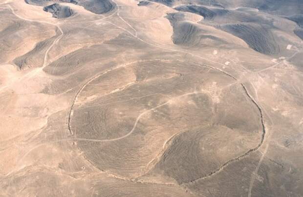 Большие круги. \ Фото: archaeology.org. Большие круги. \ Фото: archaeology.org.