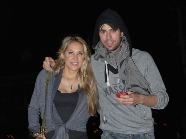 Маленький супергерой: Энрике Иглесиас показал, как играет с трехмесячным сыном