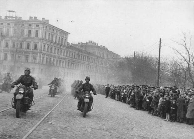 podvigi-motocziklistov-stalina-05