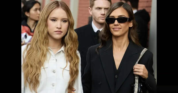 Неделя моды в Милане: Моника Беллуччи, Джессика Альба с 14-летней дочерью, Елена Перминова и Ума Турман на показе Fendi