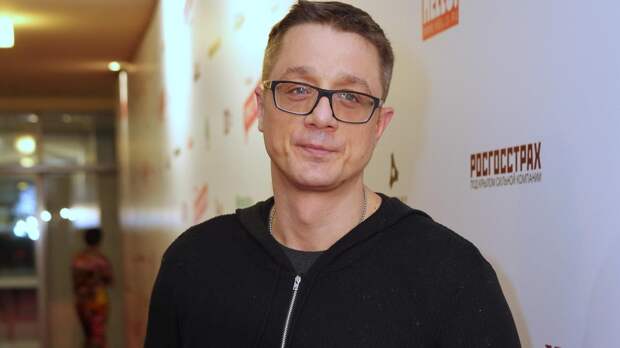 Молодая жена Алексея Макарова призналась, что не узнала артиста при знакомстве: «Думала, что он бизнесмен»