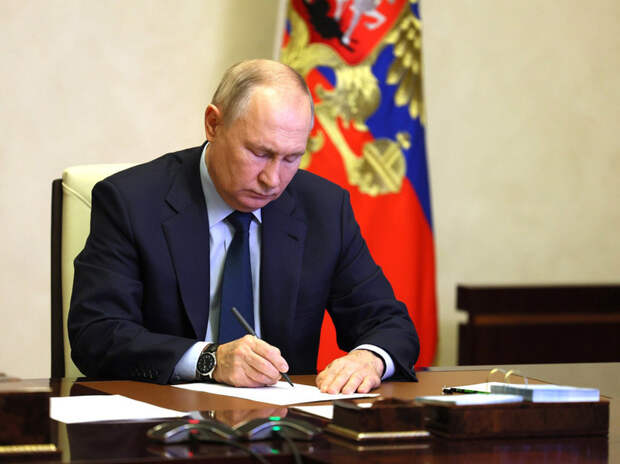 Но все неожиданное ожидаемо: до официального вступления ВВП в президентскую гонку осталось около месяца