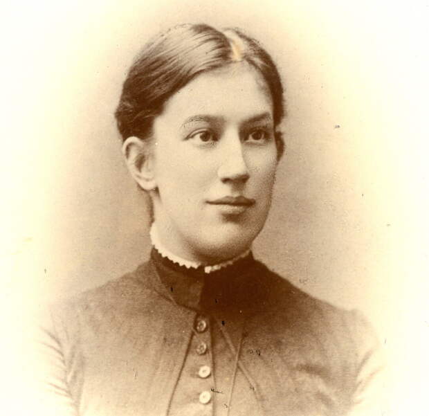Ольга Семёнова-Тян-Шанская (дочь Петра Семёнова-Тян-Шанского), (1863-1906), этнограф, художница и писательница