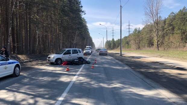 Один мотоциклист погиб и двое пострадали в ДТП за последние сутки в Новосибирске