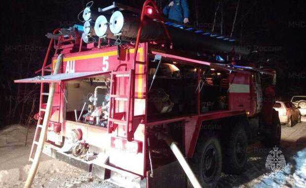 Азнакайда кешеләр утырган автобуска ут капкан