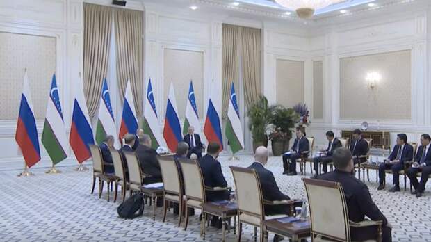 «Темпы развития экономических связей действительно впечатляют»: Путин — на встрече с президентом Узбекистана