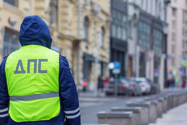 РИА: водителей могут оштрафовать за выезд на разметку, скрытую снегом