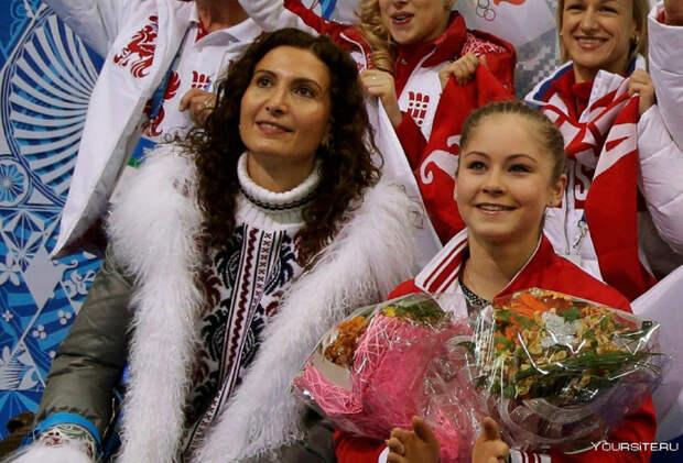 1638566989_30-sportishka-com-p-eteri-tutberidze-figuristka-sport-krasivie-35 (700x475, 416Kb)