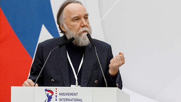АЛЕКСАНДР ДУГИН УВЕРЕН, ЧТО ПРОДОЛЖАЕТСЯ ФОРМИРОВАНИЕ БОЛЕЕ СПРАВЕДЛИВОГО, МНОГОПОЛЯРНОГО МИРА. ФОТО: БОРИС ГЕЕР ДЛЯ ЦАРЬГРАДА