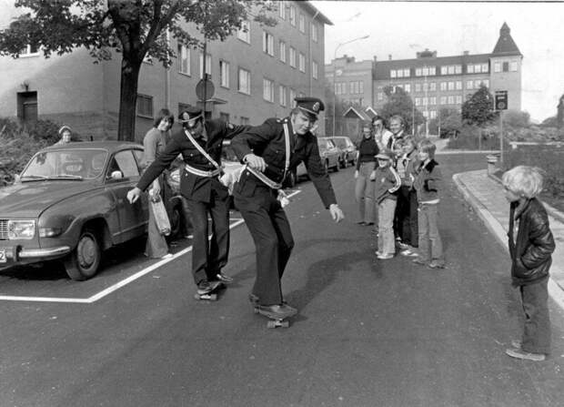 Шведские копы высекают на скейтах, 1976 год. история, ретро, фото