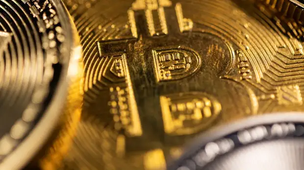 Аналитик Деев допустил дальнейшее снижение стоимости биткоина