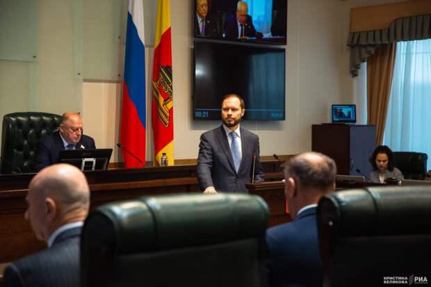 Какие вопросы глава региона обсудил с областными парламентариями