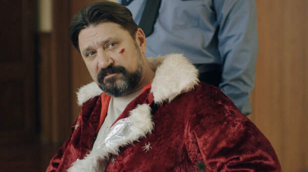 «Каждый прошел эту пытку»: актеры рассказали, как примеряли роль Деда Мороза