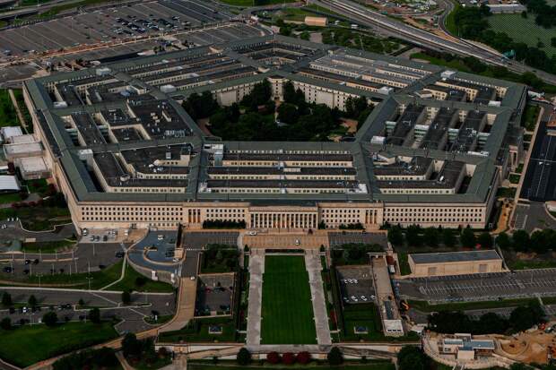 Пентагон: Мадуро и его жена сдались американским военным