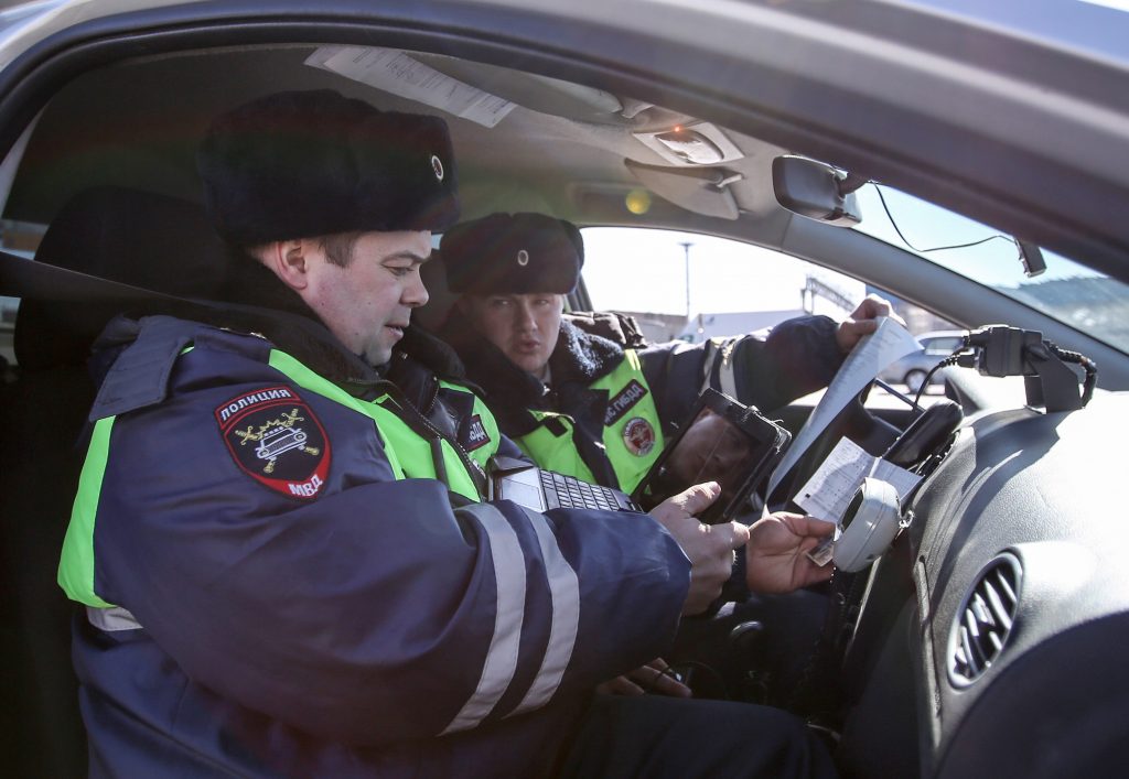 У жертвы ДТП на Череповецкой диагностировали перелом костей стопы