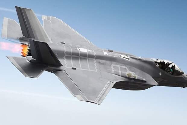 Вот почему истребители F-35 так боялись лететь через Атлантику Вот почему истребители F-35 так боялись лететь через Атлантику