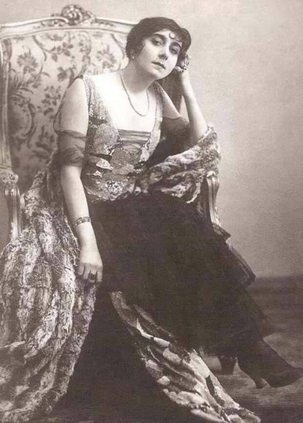 Вера Каралли умерла в австрийском Бадене 16 ноября 1972 года в возрасте восьмидесяти трёх лет. Вера Каралли умерла в австрийском Бадене 16 ноября 1972 года в возрасте восьмидесяти трёх лет.