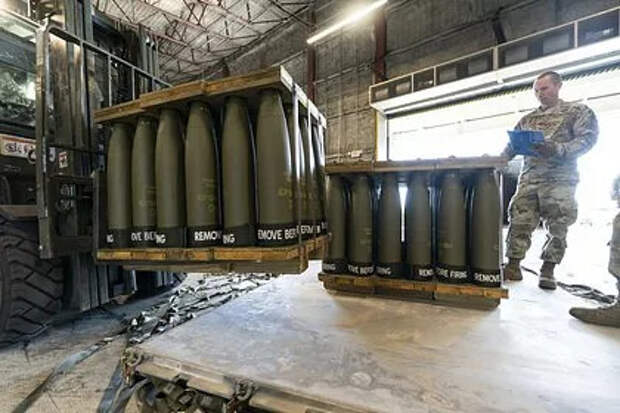 Названо ожидаемое в США последствие решения Трампа приостановить помощь Украине