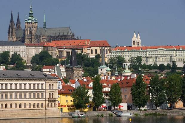 В Чехии глава МИД решил игнорировать администрацию президента