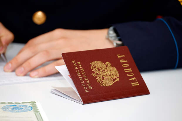 Член ОП Машаров: поменять дату рождения в паспорте можно при усыновлении