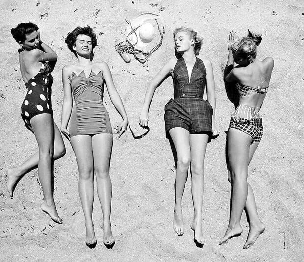 Летняя пляжная одежда, 1950 год Летняя пляжная одежда, 1950 год