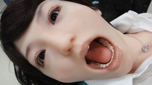 4. На первый взгляд кажется, что это секс-кукла. На самом деле это специальный симулятор для стоматологов интересно, странности, фото, япония, японские причуды