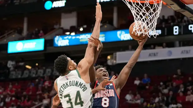 «Милуоки» обыграл «Хьюстон», Адетокунбо оформил 14-й дабл-дабл в сезоне