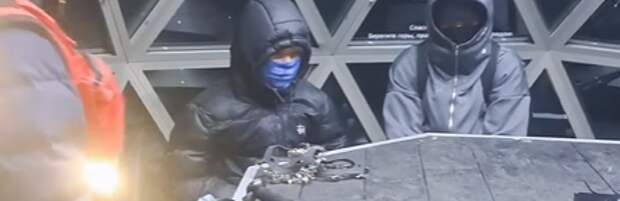 Спасатели развернули туристическую группу в горах Алматы из-за отсутствия подготовки