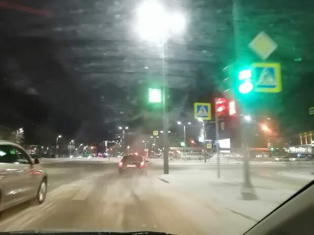 В центре Челябинска 3 февраля отключат светофор на оживленном перекрёстке