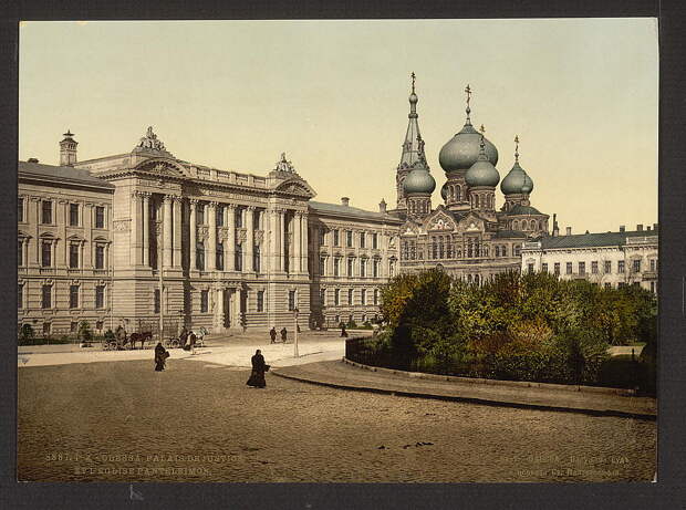 Дворец правосудия и церковь Пантелеймона.  Одесса