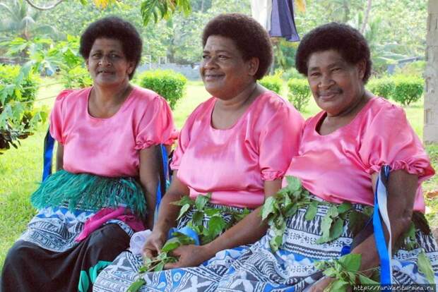 Фиджи - еще одна страна с счастливыми полными дамами. Та же схема - откорм девочек и радость мужчин от обладания большим телом женщины, новости со всего мира, обычаи, ожирение, полные, страны