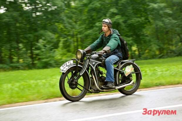 010_moto_1011_114