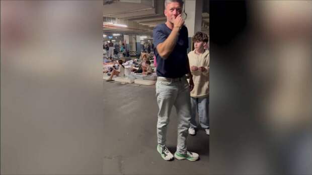 Российские туристы в Дубае прячутся в подвалах и паркингах из-за ракетных ударов