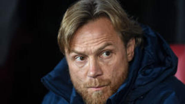 Валерий Карпин.