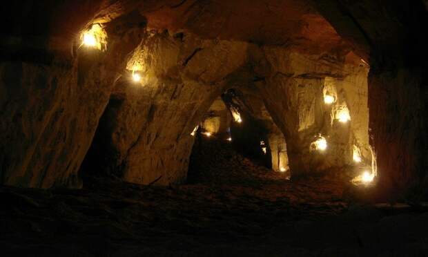 Оредежские пещеры: геологическое чудо Петербурга